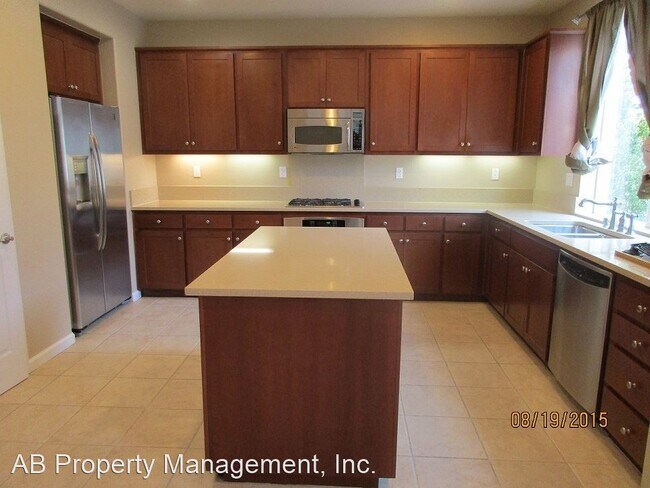 Building Photo - 3 br, 3.5 bath House - 1154 Juan Jose Lane