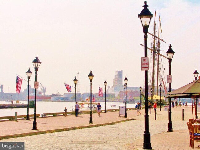 Foto del edificio - 1500 Thames St