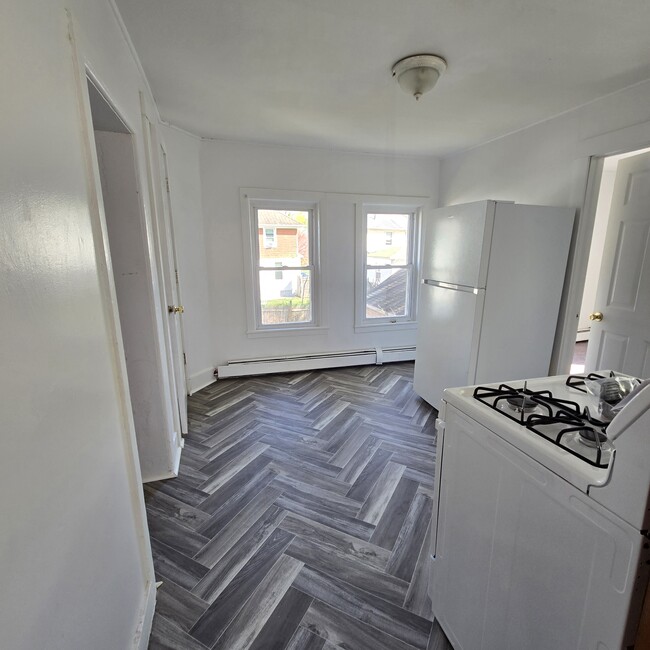 Dining Room - 31 Penobscot St