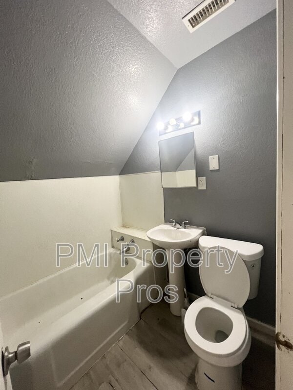 Foto del edificio - 1235 N 26th St