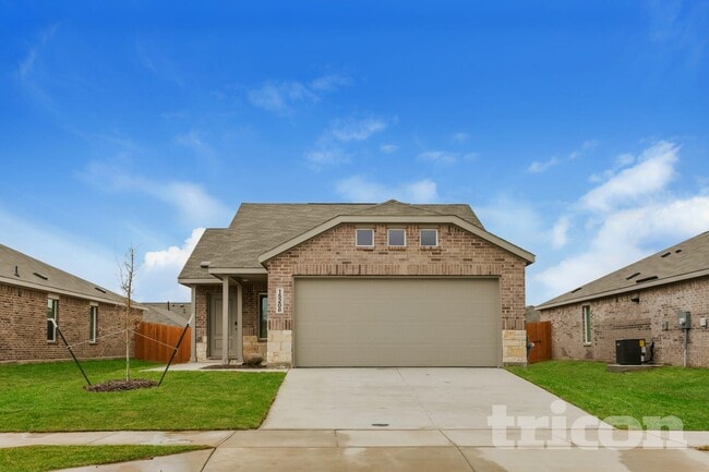 Building Photo - 15208 Bullfighter Blvd