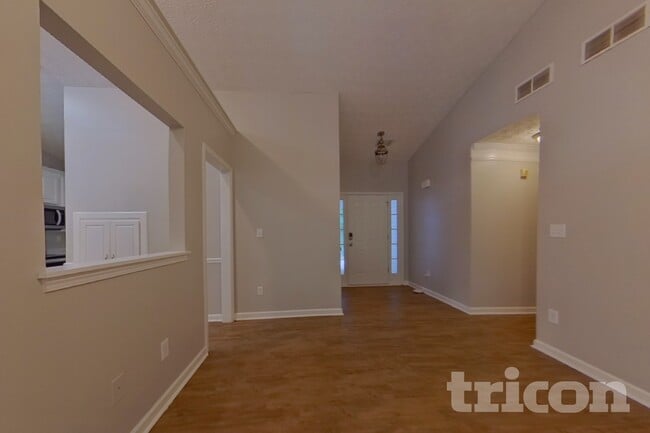 Building Photo - 35 Crooked Creek Dr