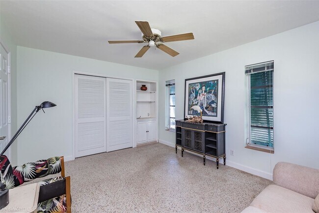 Building Photo - 2 br, 2 bath House - 916 SE 13th Ct