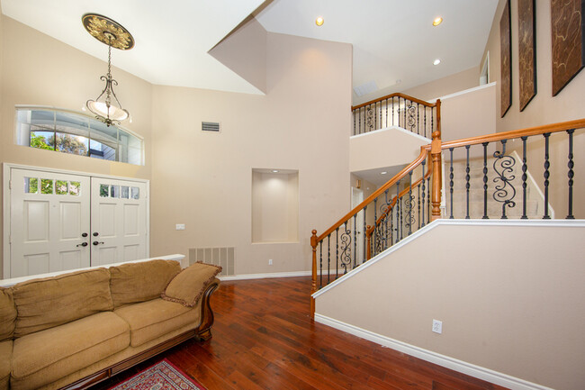 Building Photo - 27623 Rutherford Place