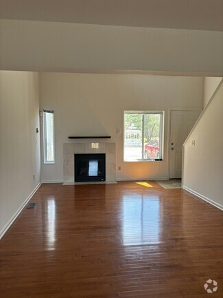 Building Photo - 109 Glen Combe Cir