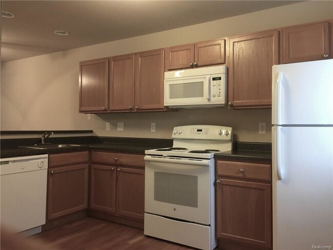 Building Photo - 9055 Chatwell Dr