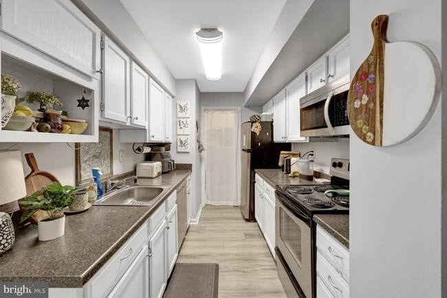 Building Photo - 10205 Ashbrooke Ct