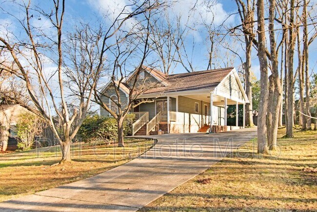 Building Photo - 1207 Harvard St