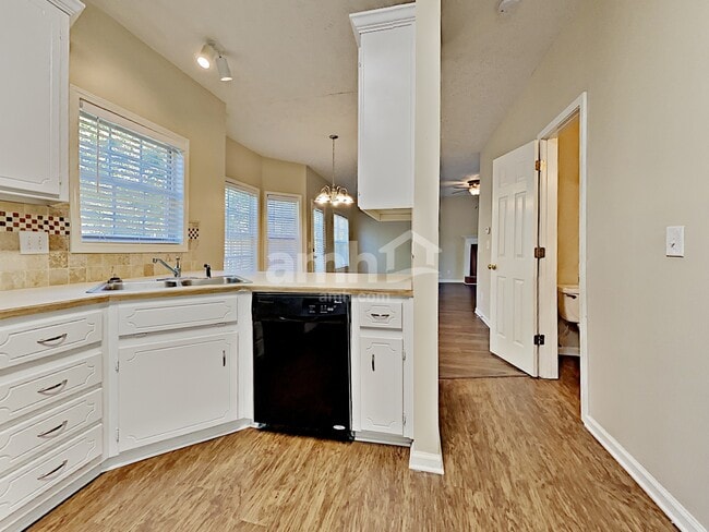 Building Photo - 117 Carl Barrett Dr