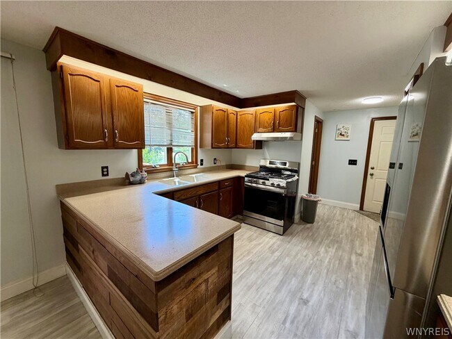 Foto del edificio - 783 N French Rd