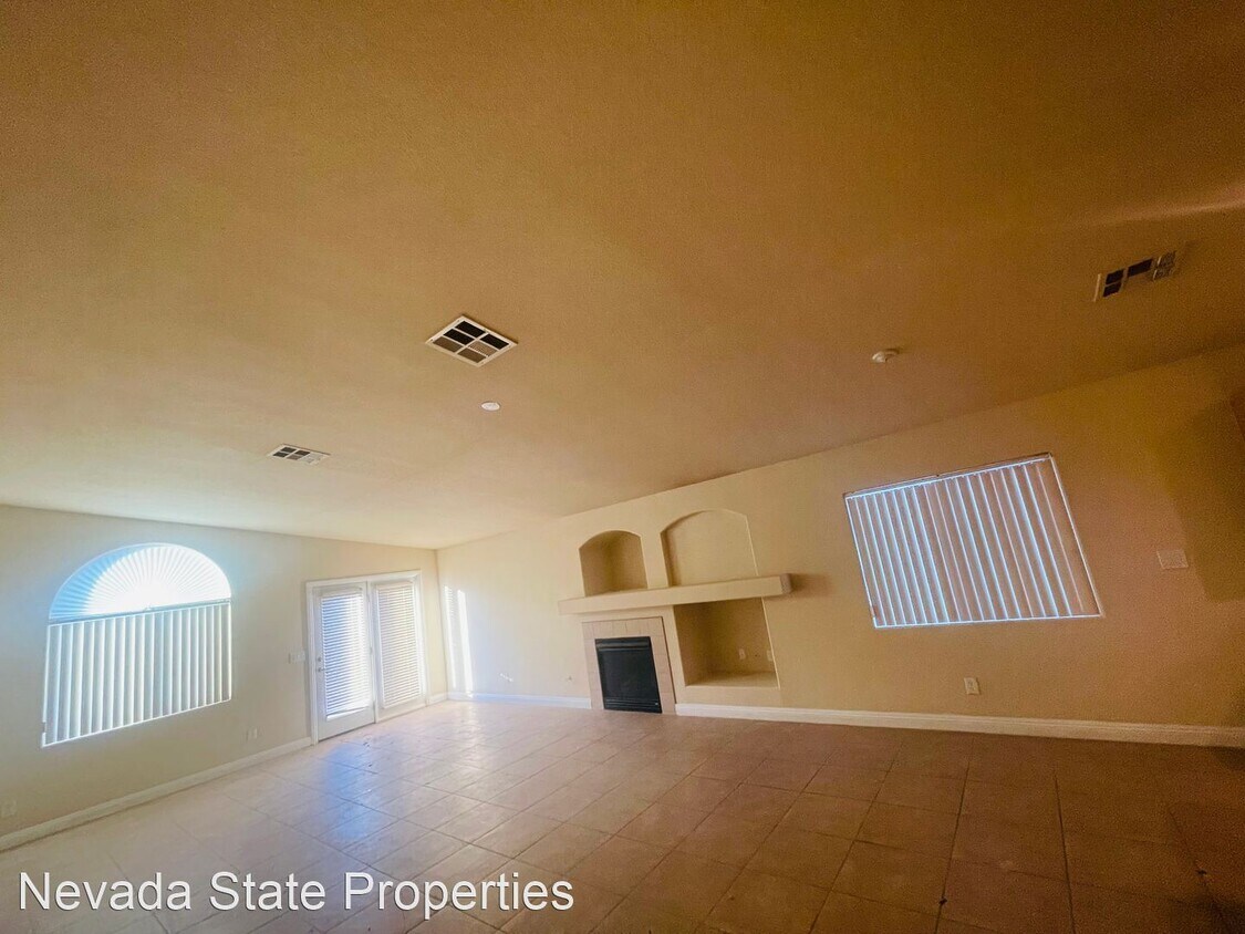 Primary Photo - 4 br, 2 bath House - 2260 SMOKEY SKY DR