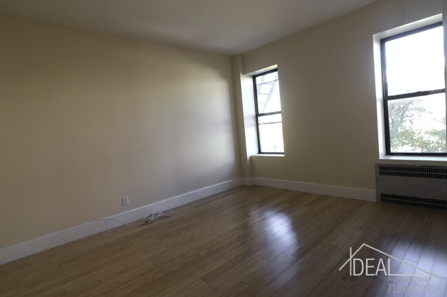 Foto del edificio - 80 Woodruff Avenue #4BR