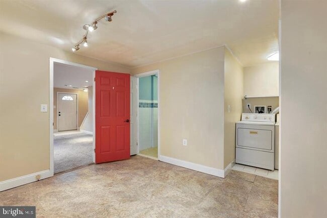 Building Photo - 4607 Central Park Dr