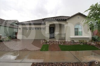 Building Photo - 4245 E Bernice St