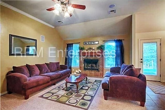 Building Photo - 11648 Coyote Run