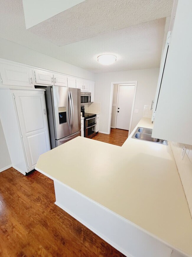 Foto del edificio - Primrose Market Place Area - Mission Hills Subdivision