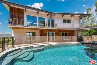 Building Photo - 3601 Berry Dr