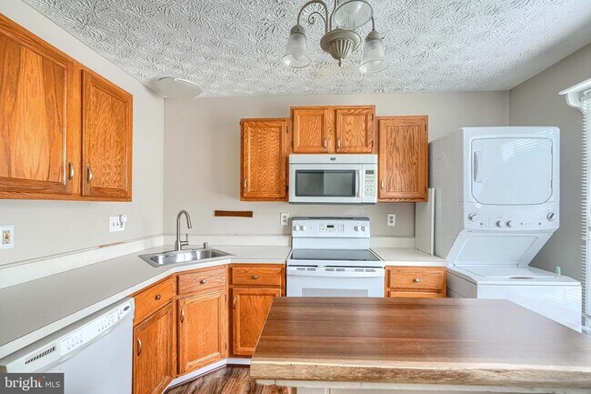 Foto del edificio - 43 Oak Crest Ct