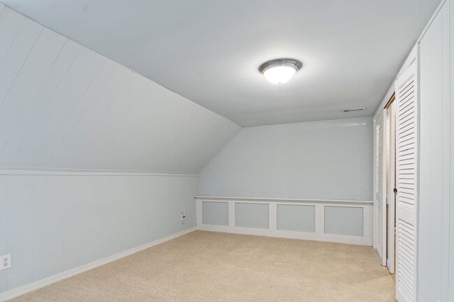 Building Photo - Private and Cozy 1BR Garage Apartment – Ut...