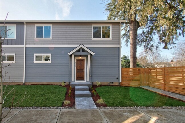 Building Photo - 9424 N Macrum Ave