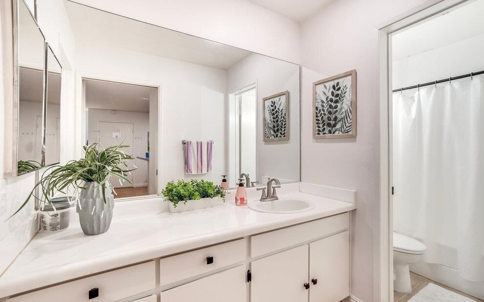 Foto principal - "Chic 1-Bed Sanctuary with Marble Touches ...