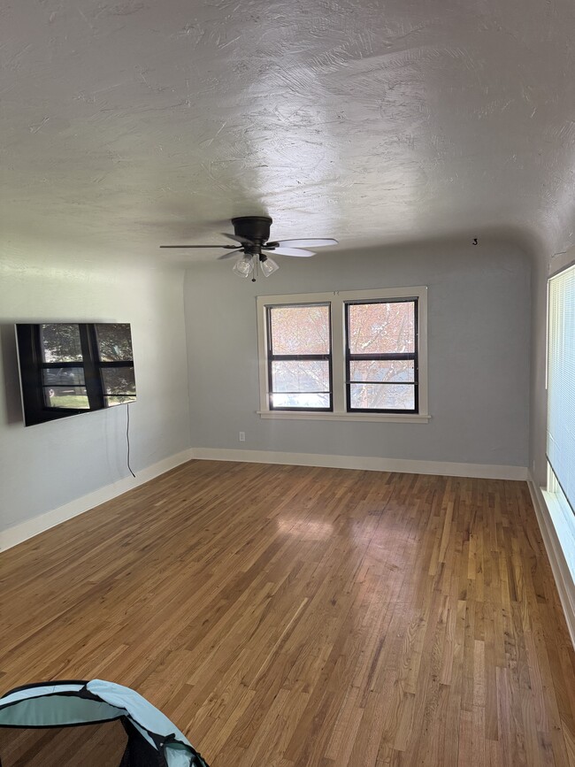 Building Photo - 1608 Idaho Ave