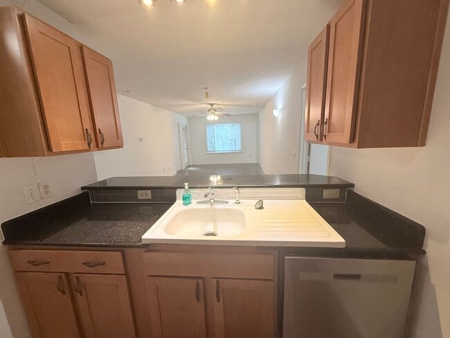 Building Photo - 1511 Graduate Ln