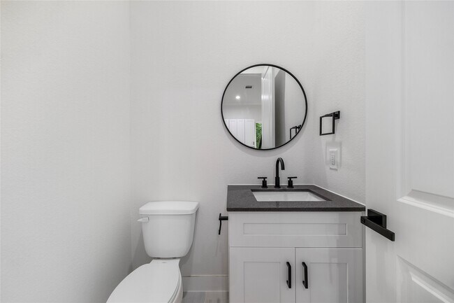 Building Photo - 891 Lucky St