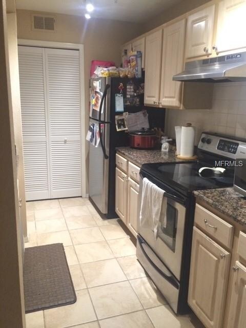 Foto del edificio - 421 Summit Ridge Pl