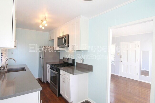 Foto del edificio - 3695 Columbia St