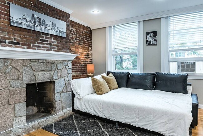 Building Photo - 41 Grove St