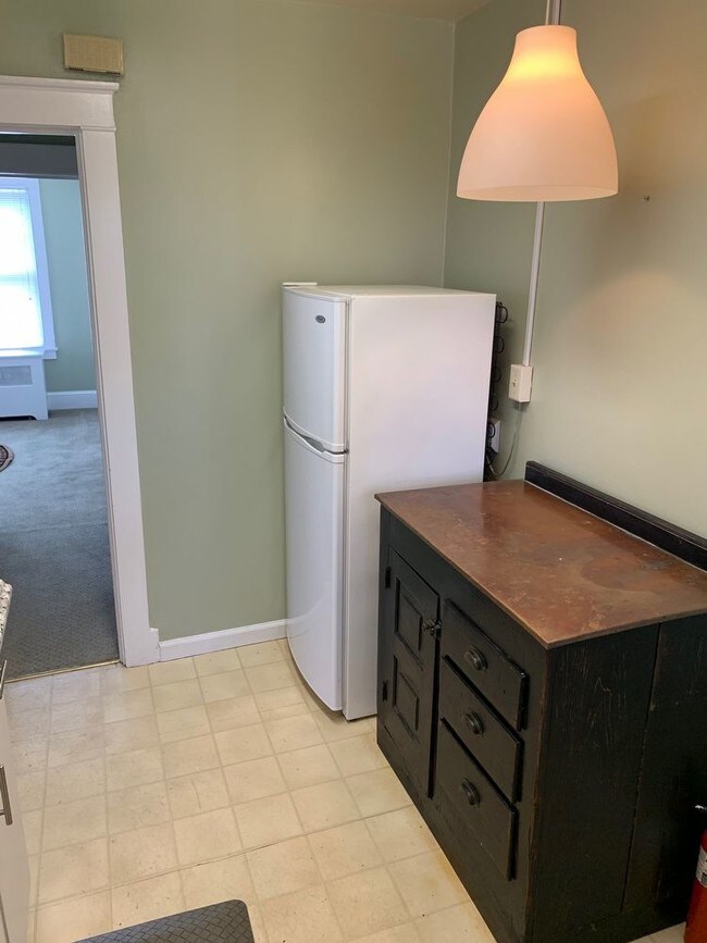 Building Photo - Very Nice 3BRx1BA on West End Avenue