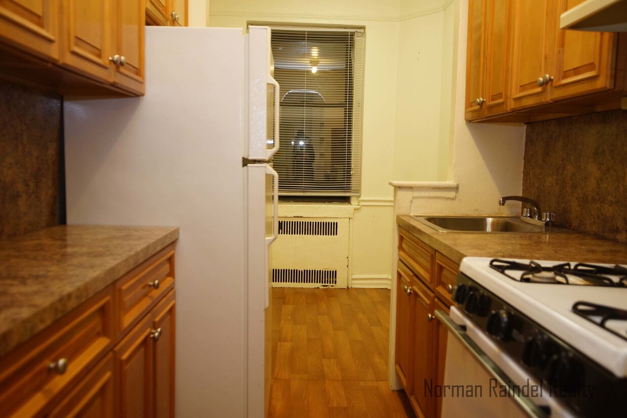 Primary Photo - 265 Quentin Rd