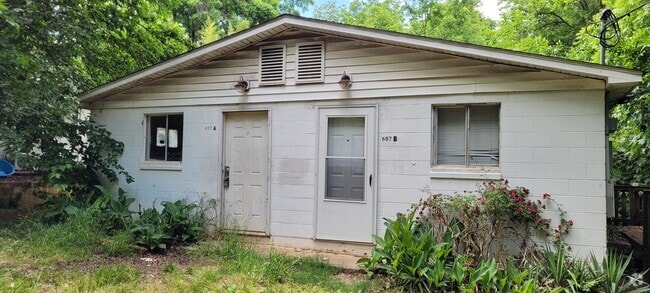 Building Photo - 607 Blair Ave
