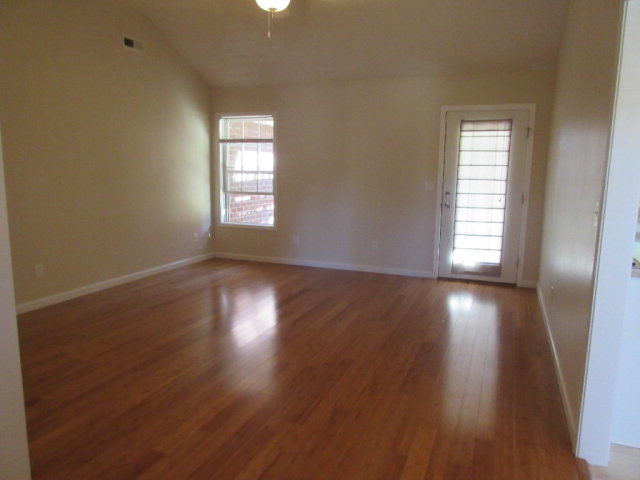 Building Photo - 4680 Great Oak Cir