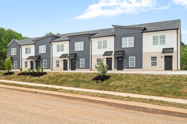 Foto del edificio - Meadow Hill Townhomes