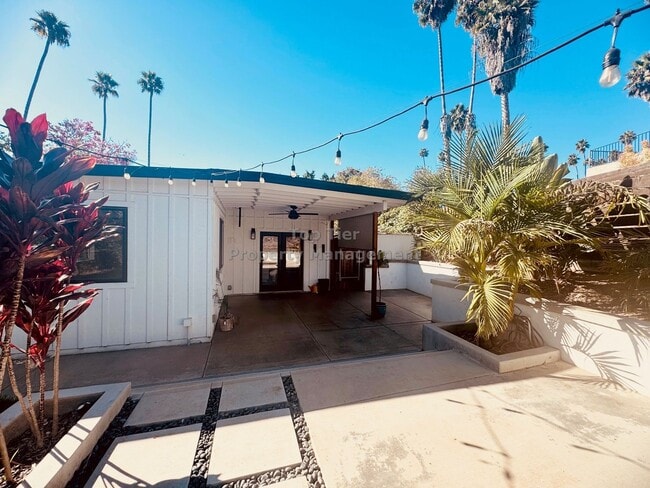 Building Photo - 3 bed, 2 bath One-Story with Hot Tub & Big...
