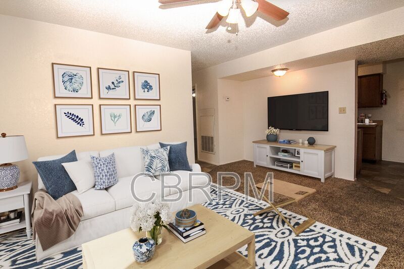 Foto principal - 101 Teakwood Dr
