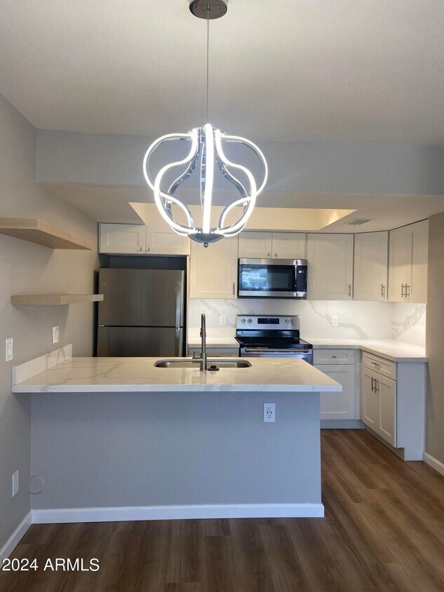 Foto principal - 846 E Morningside Dr