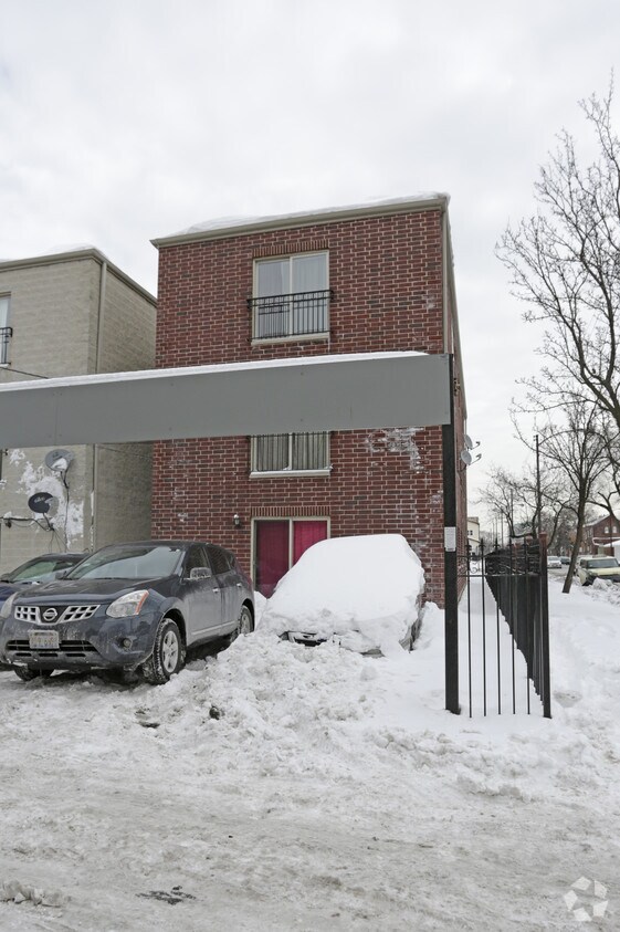 Foto del edificio - 7256 S Bennett Ave