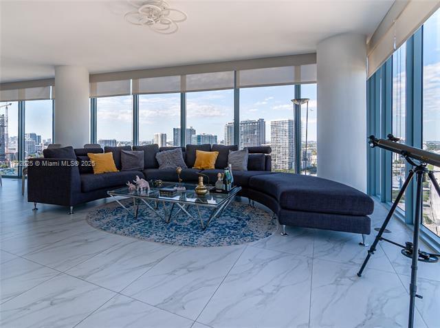 Foto del edificio - 601 NE 36th St