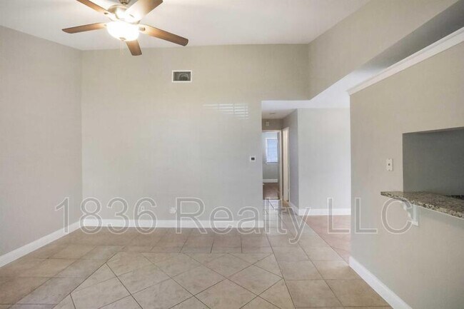 Foto del edificio - 12306 Dellrey Dr