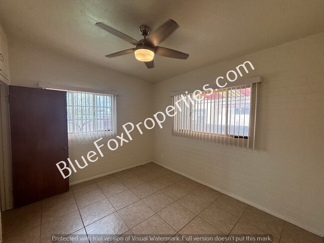 Foto del edificio - 2640 E 10th St
