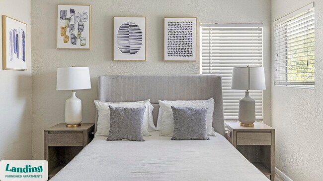 Foto del edificio - 5301 Overton Ridge Blvd