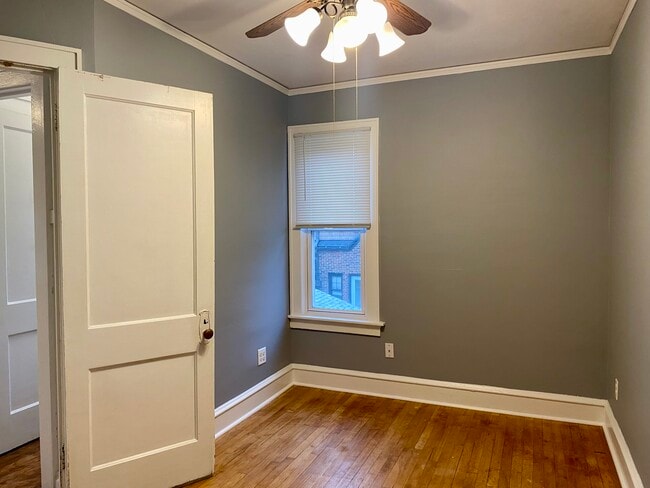 Foto del edificio - 1633-1635-1635 N Hawley Rd