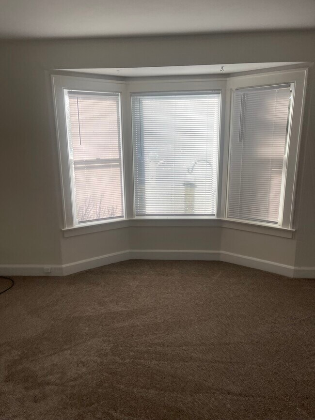 Foto del edificio - 2626 Newman Rd