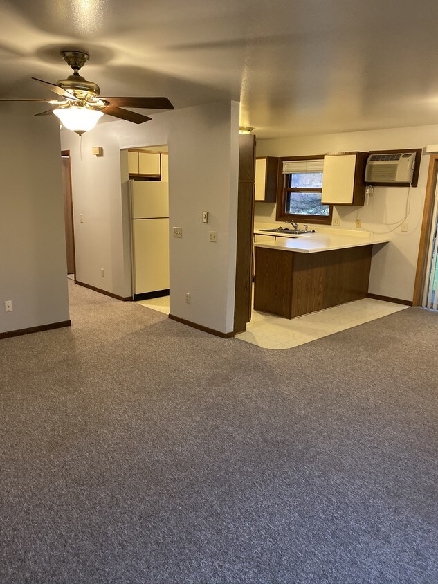 Sala de estar - 815 Meadowview Ln