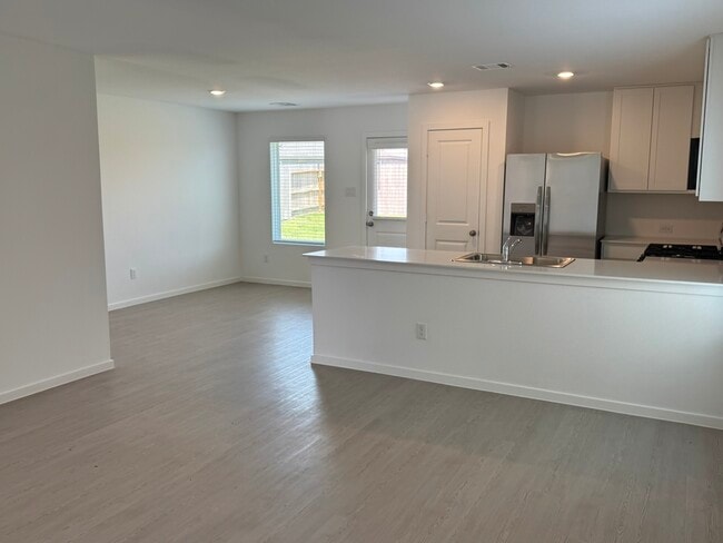 Building Photo - 31504 Casamari Dr