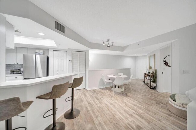 Foto del edificio - 2125 SE 10th Ave