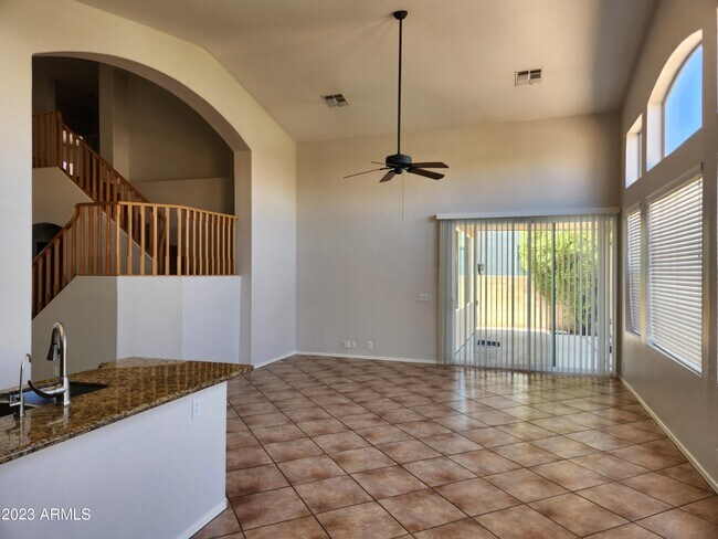 Building Photo - 6072 W Linda Ln